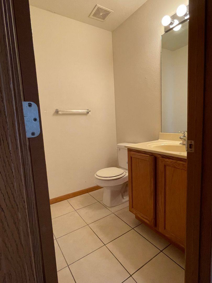 Apartment for rent at 4912 Alpine Ridgedr, Columbia, MO 65202