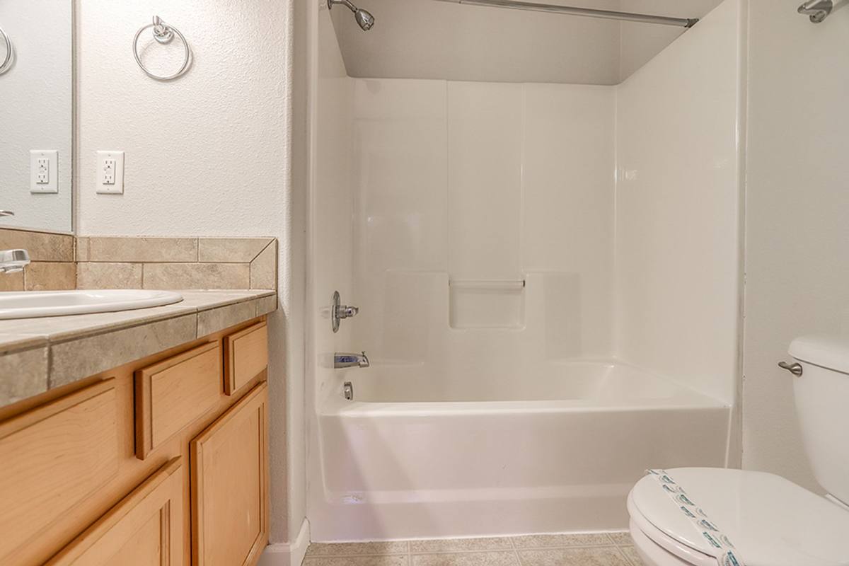 Townhouse for rent at 15075 SE Powell Blvd, Portland, OR 97236