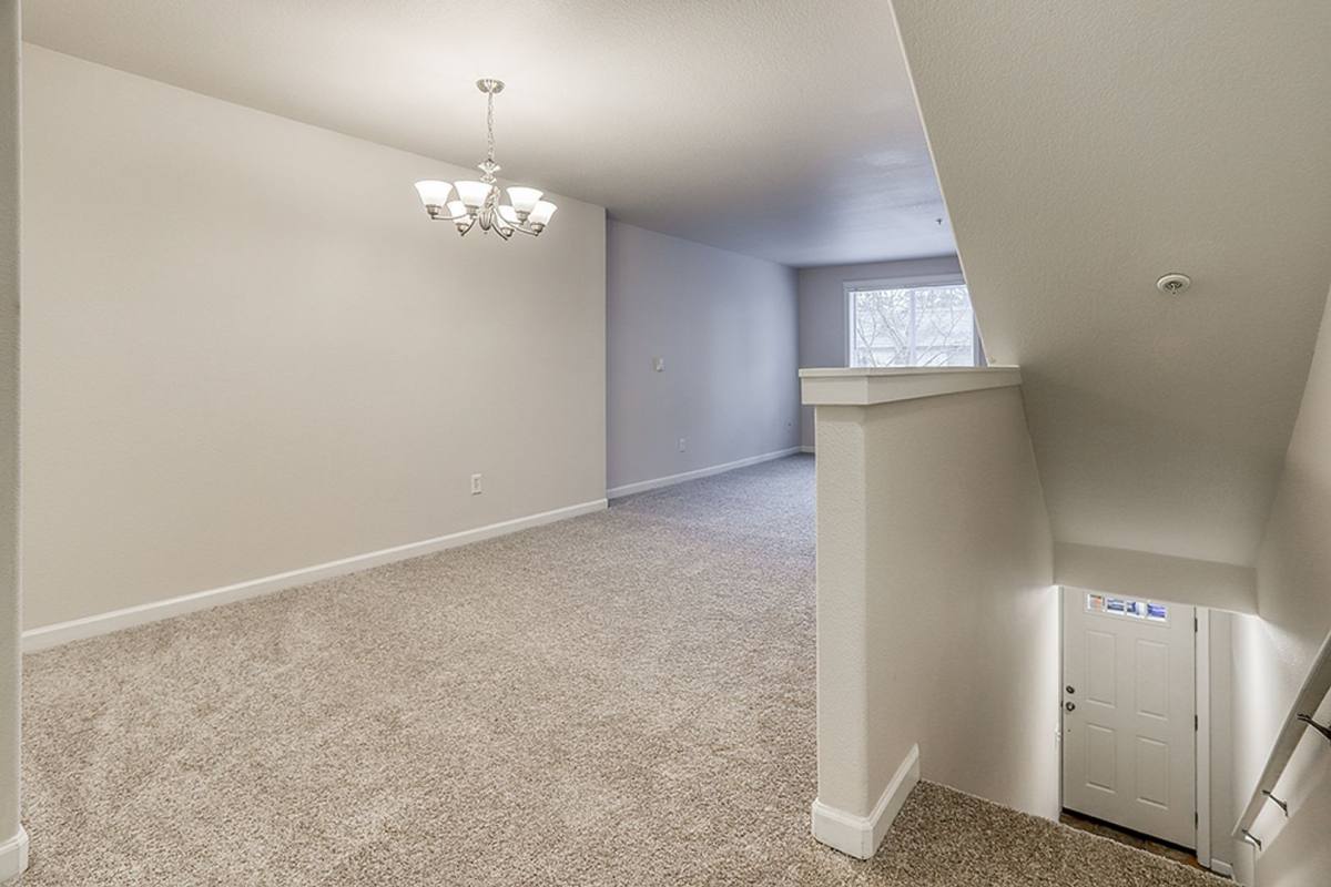 Townhouse for rent at 15075 SE Powell Blvd, Portland, OR 97236