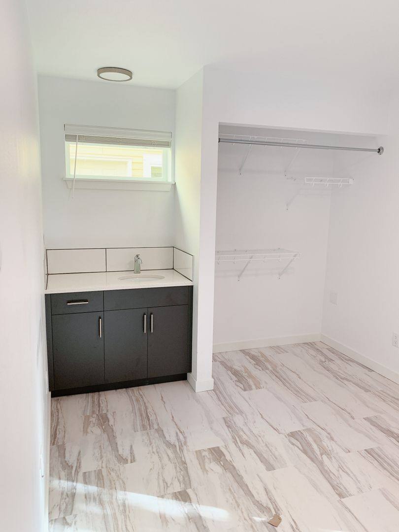 Apartment for rent at 826 N Garden St, Bellingham, WA 98225