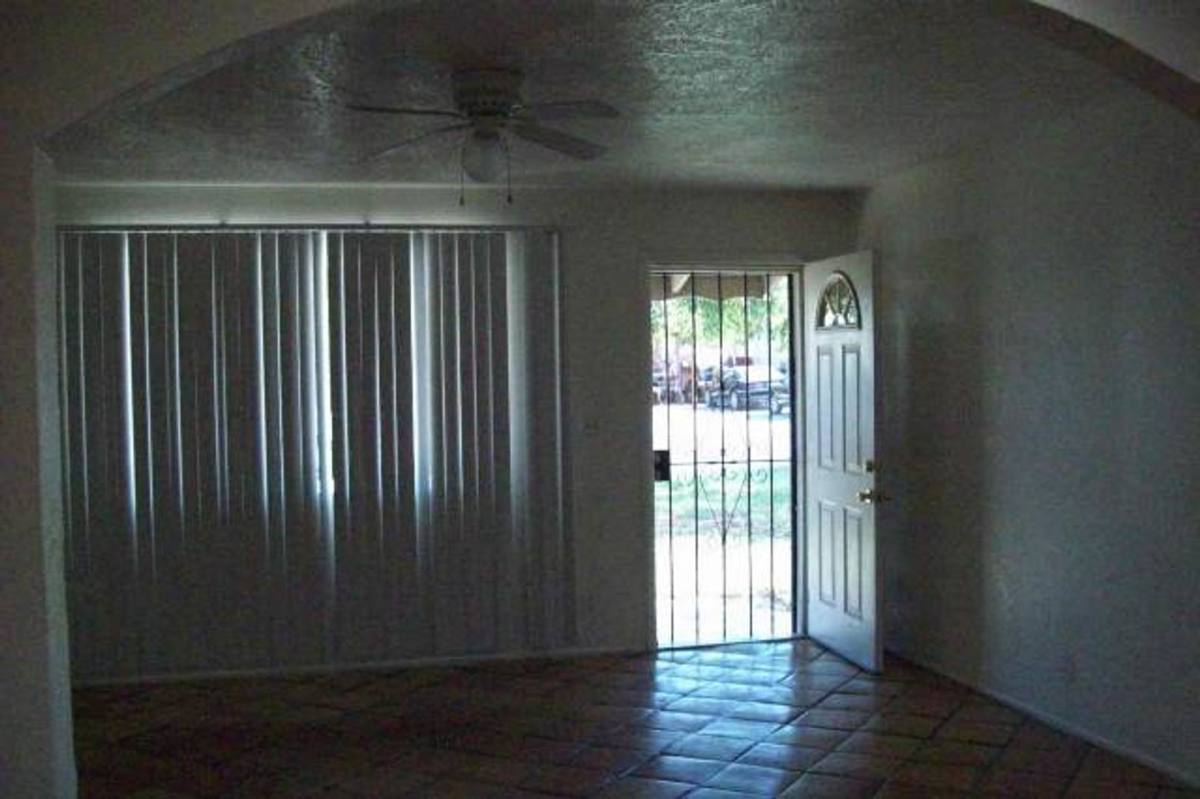 House for rent at 1018 W 12th Place, Tempe, AZ 85281