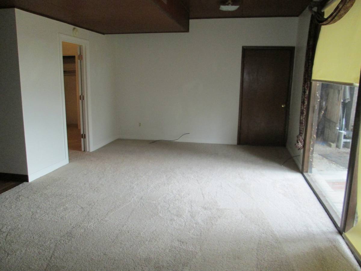 Apartment for rent at 2237 Lakeshore Dr, Klamath Falls, OR 97601