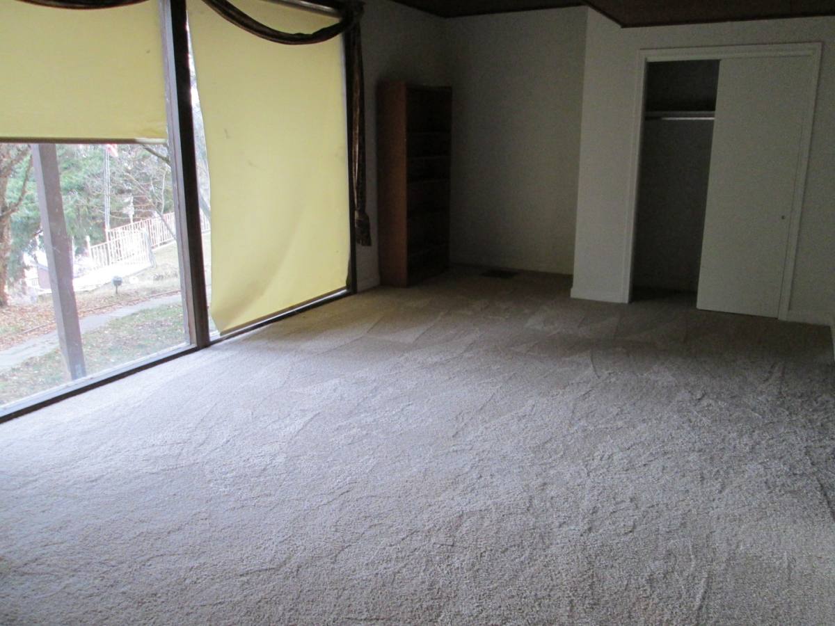 Apartment for rent at 2237 Lakeshore Dr, Klamath Falls, OR 97601