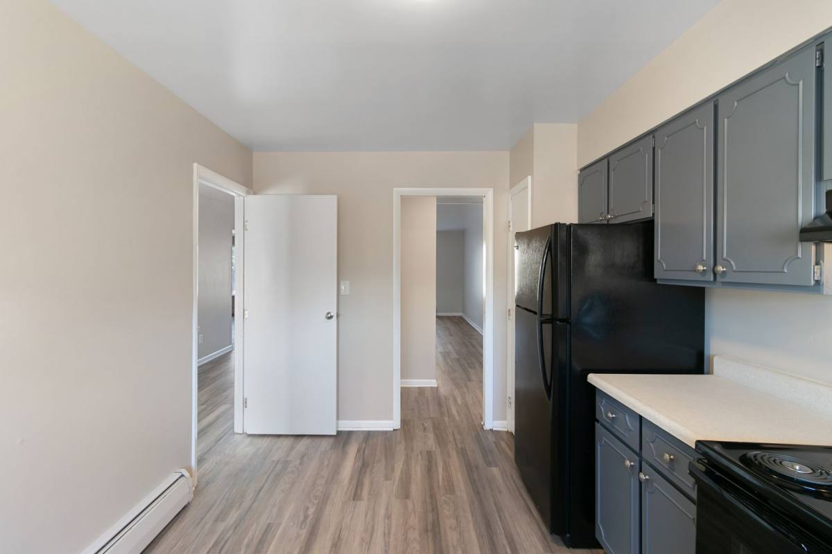 Apartment for rent at 1700 S W Ave, Jackson, MI 49203