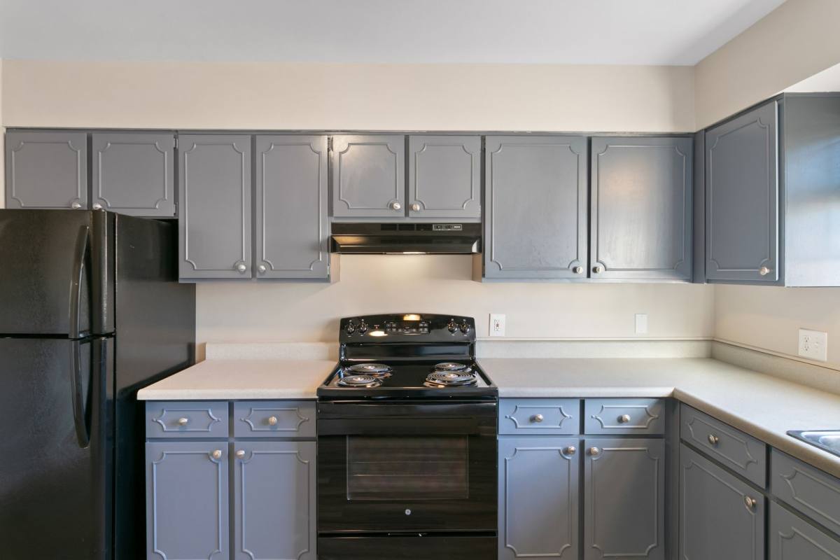 Apartment for rent at 1700 S W Ave, Jackson, MI 49203