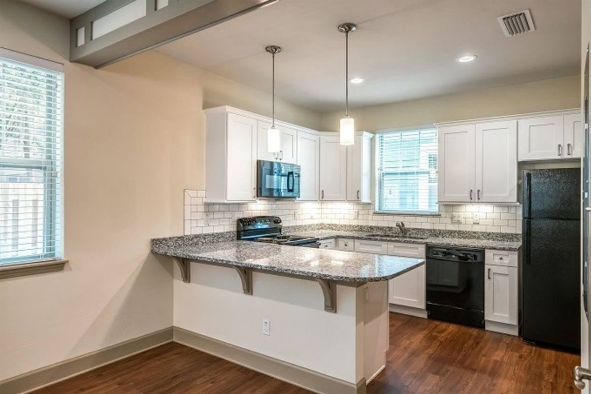 Apartment for rent at 401-413 NW 19th St, Gainesville, FL 32603