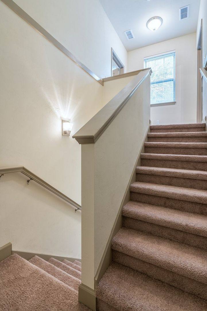 Apartment for rent at 401-413 NW 19th St, Gainesville, FL 32603