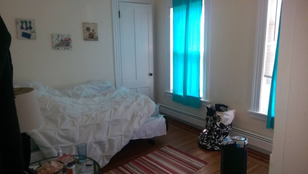 Apartment for rent at 382-384 Crown St, New Haven, CT 06511