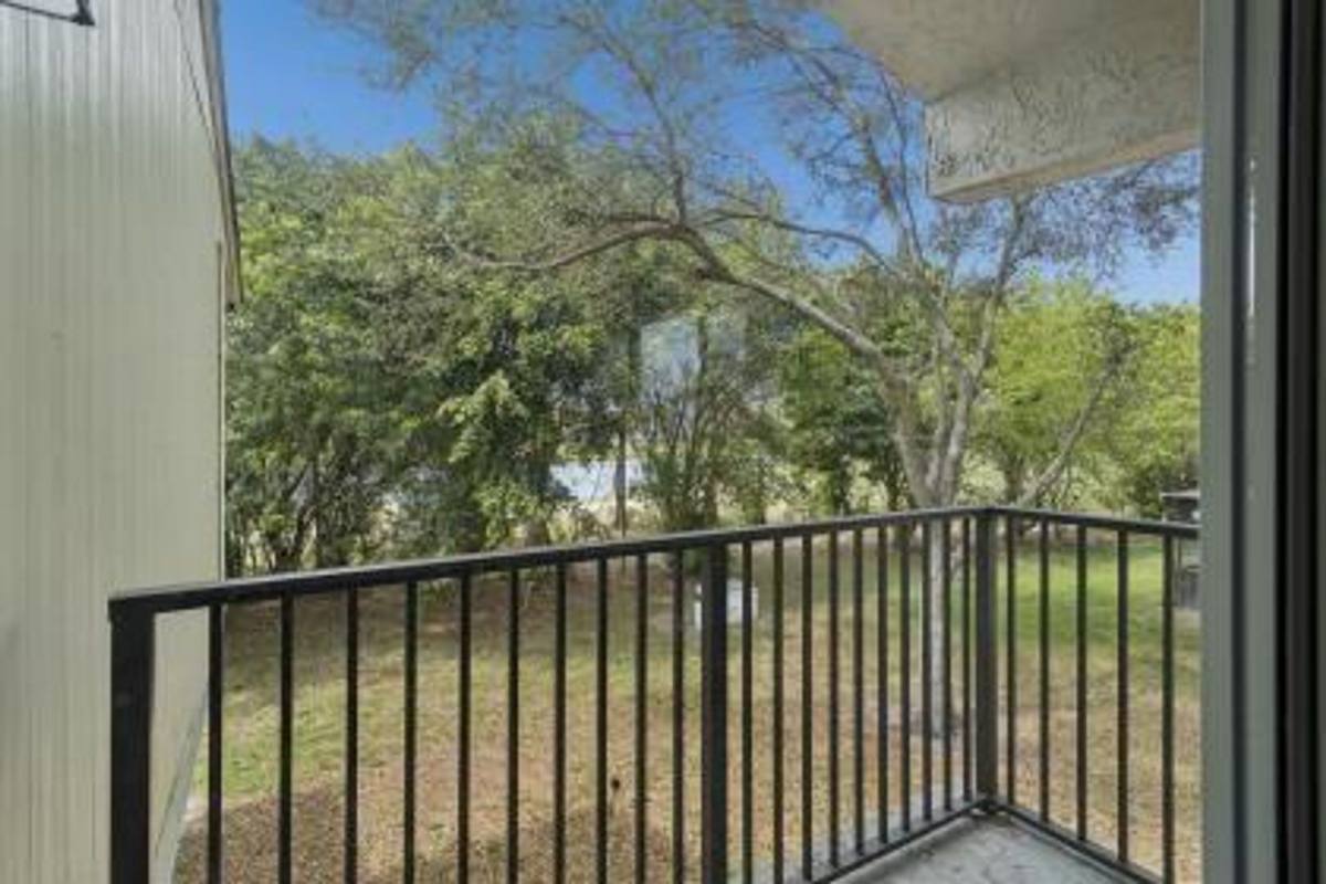 House for rent at 8027 Lagos De Campo Blvd, Fort Lauderdale, FL 33321