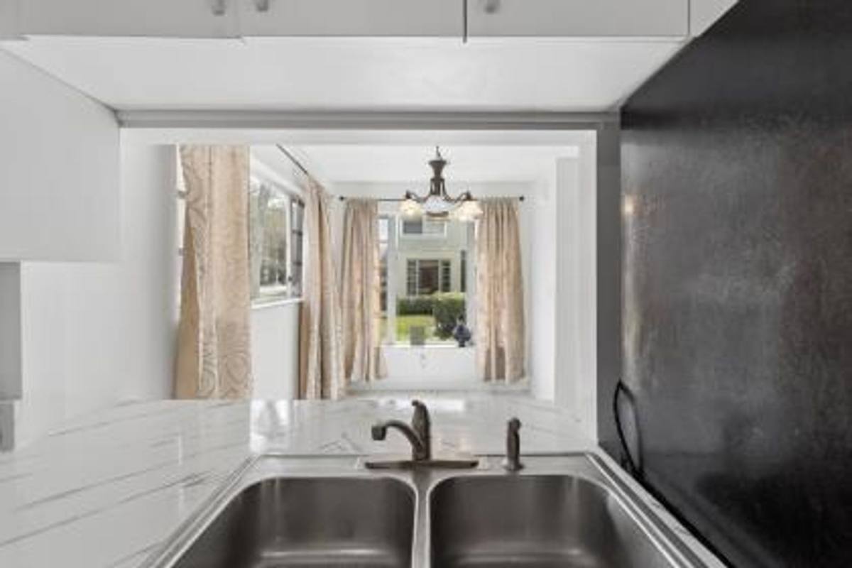 House for rent at 8027 Lagos De Campo Blvd, Fort Lauderdale, FL 33321
