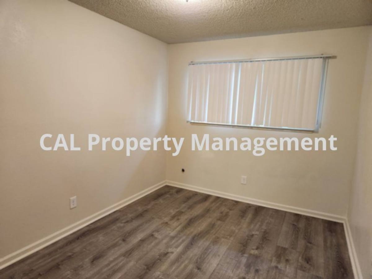 Apartment for rent at 938 Illinois Ave, Los Banos, CA 93635