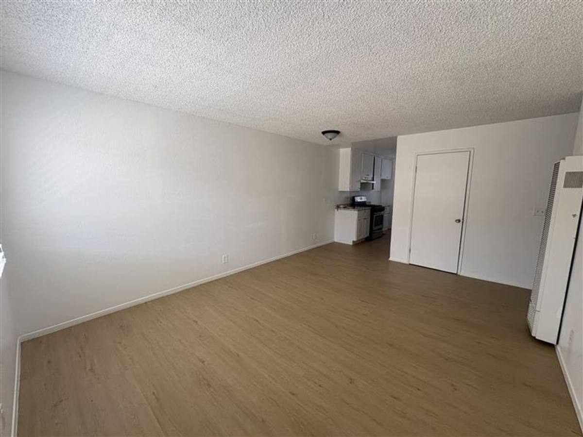 Apartment for rent at 787 Cherry Ave, Long Beach, CA 90813