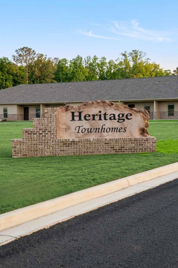 Townhouse for rent at Heritage Townhomes, 200 Johnsons Dr, Rainbow City, AL 35906