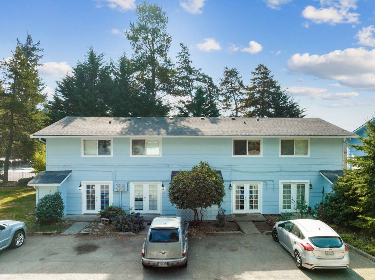 Townhouse for rent at 3207 Smokey Point Dr, Arlington, WA 98223