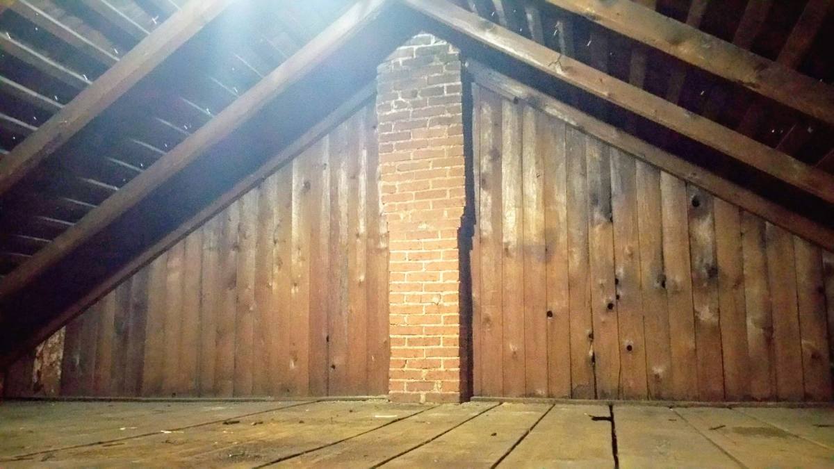 Townhouse for rent at 136 W Church Ave, Carlisle, PA 17013