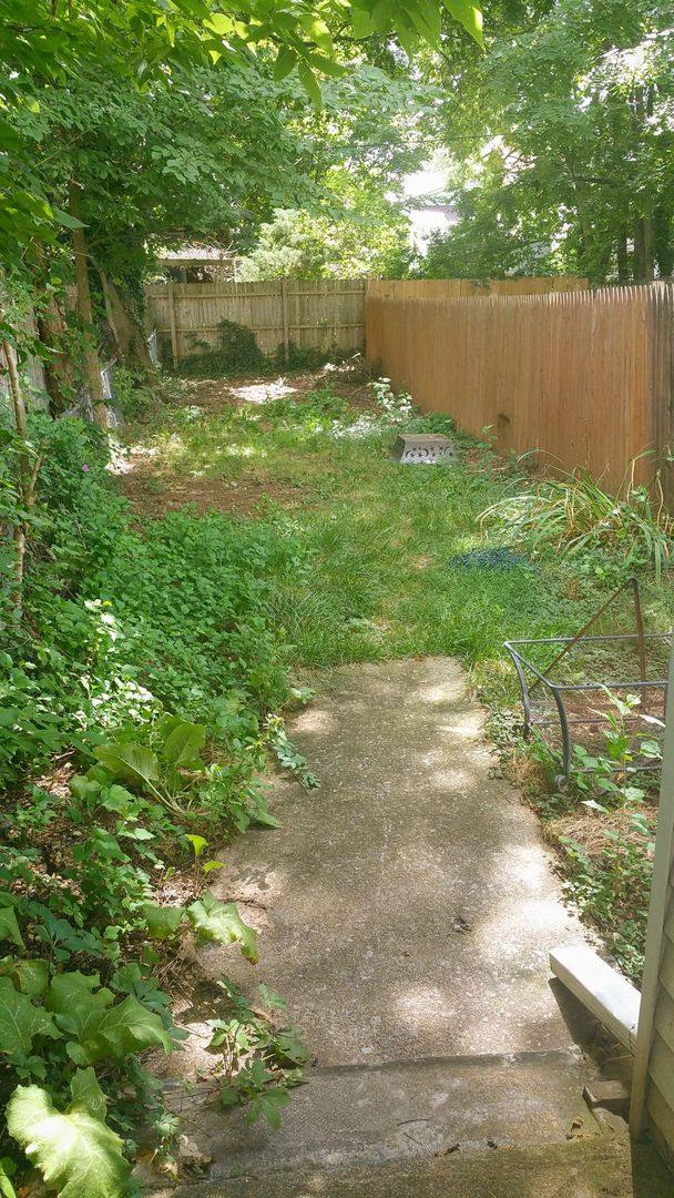 Townhouse for rent at 136 W Church Ave, Carlisle, PA 17013