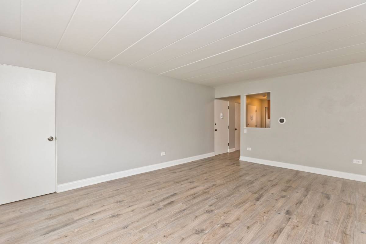 Apartment for rent at 125 Franklin St #12, Waukegan, IL 60085