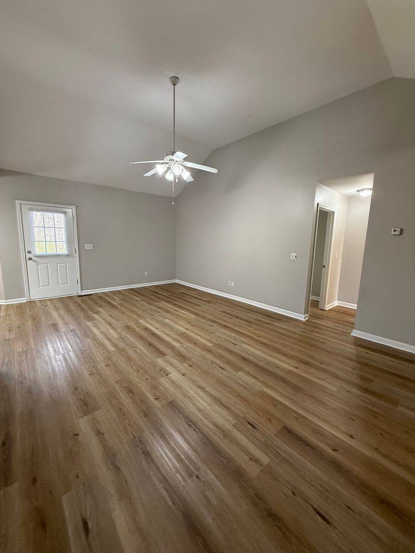 House for rent at 1043 Hogan Rd, Burns, TN 37029