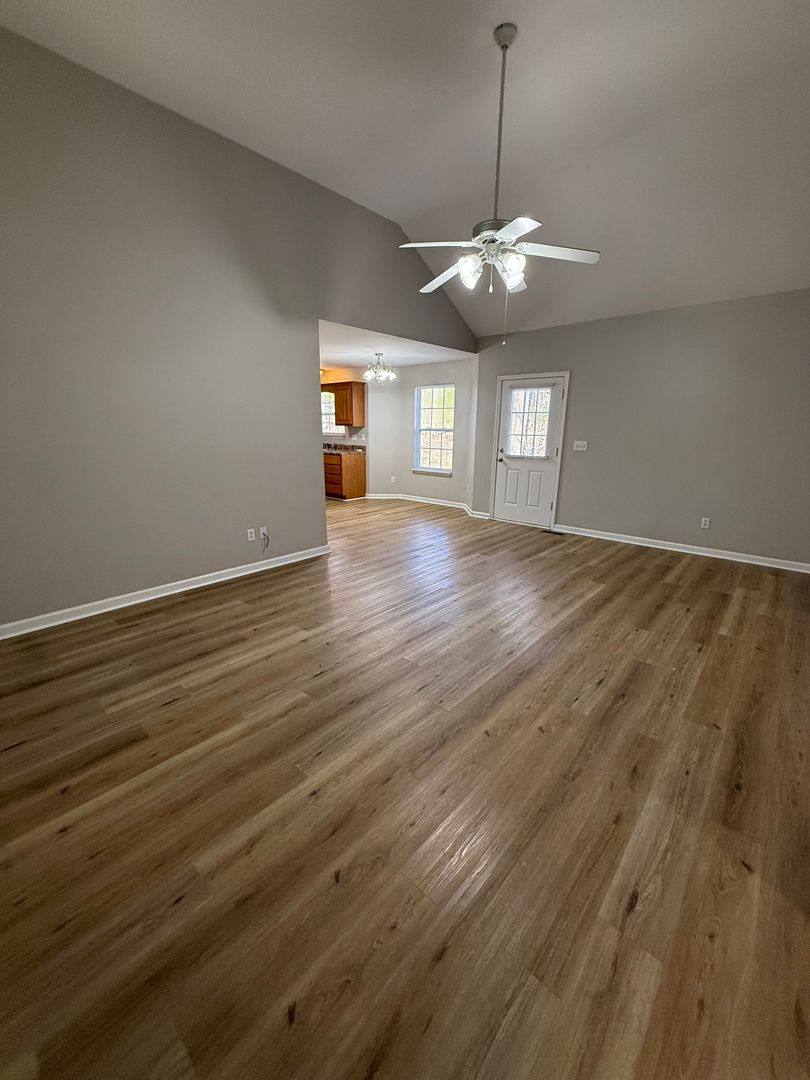 House for rent at 1043 Hogan Rd, Burns, TN 37029