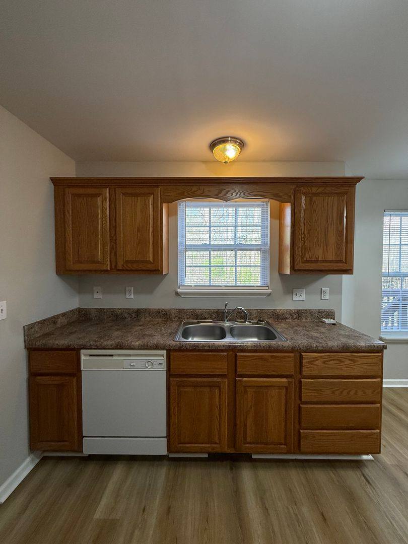 House for rent at 1043 Hogan Rd, Burns, TN 37029