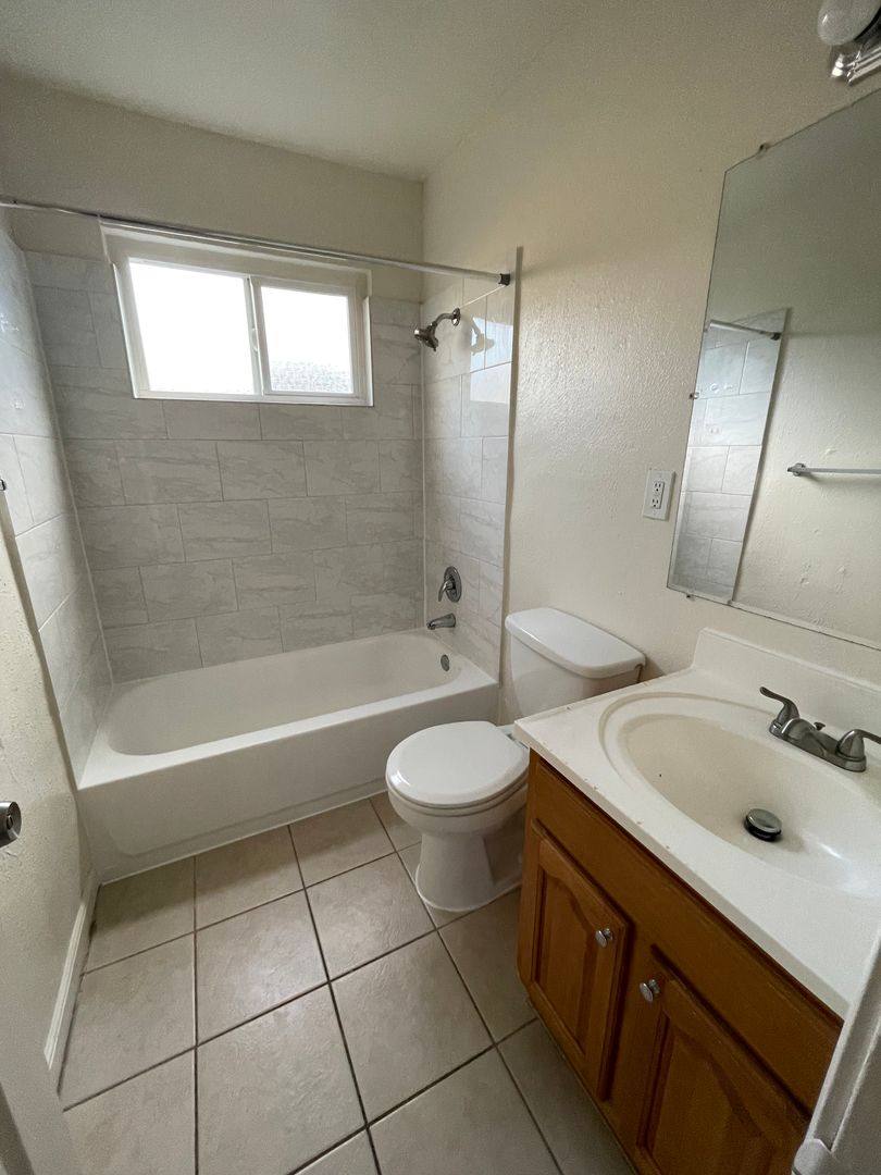 Apartment for rent at 816 37th, Emeryville, CA 94608