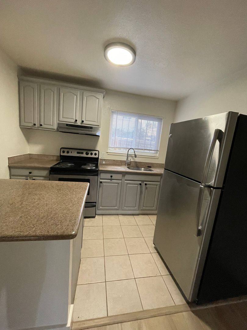 Apartment for rent at 816 37th, Emeryville, CA 94608