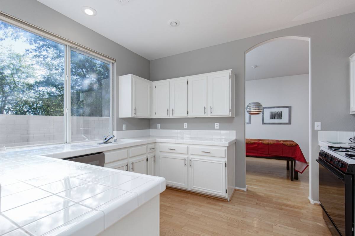 House for rent at 256 Horizon Pointe Circle, Henderson, NV 89012
