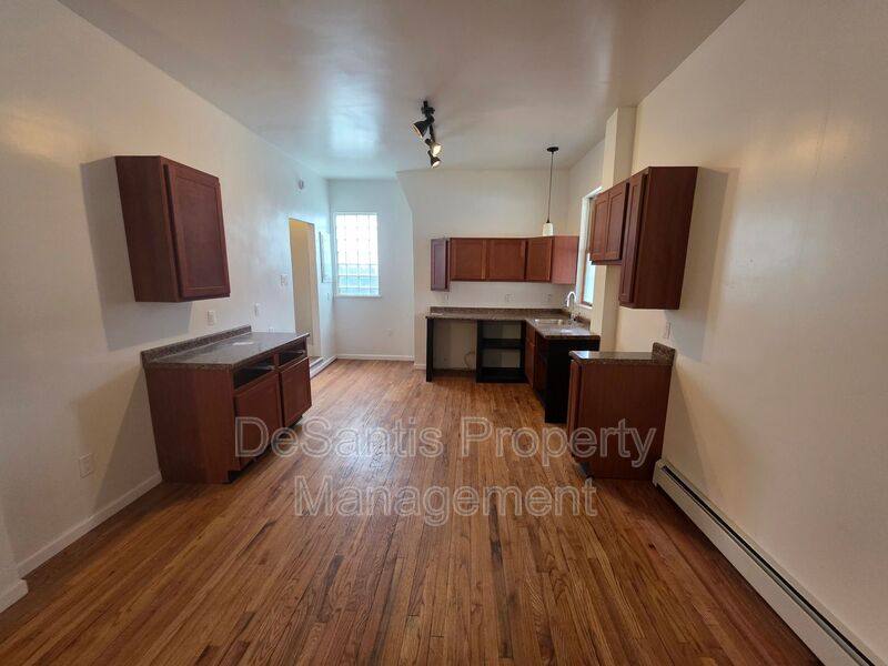 Apartment for rent at 165-167 State St, Wilmerding, PA 15148
