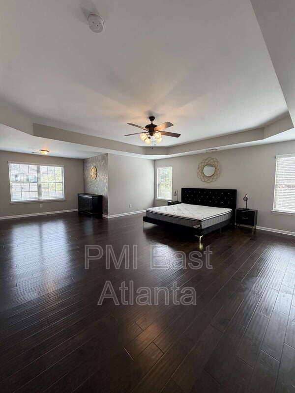 House for rent at 422 Live Oak Pass, Loganville, GA 30052