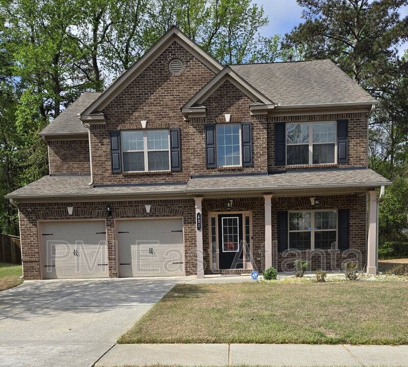 House for rent at 422 Live Oak Pass, Loganville, GA 30052