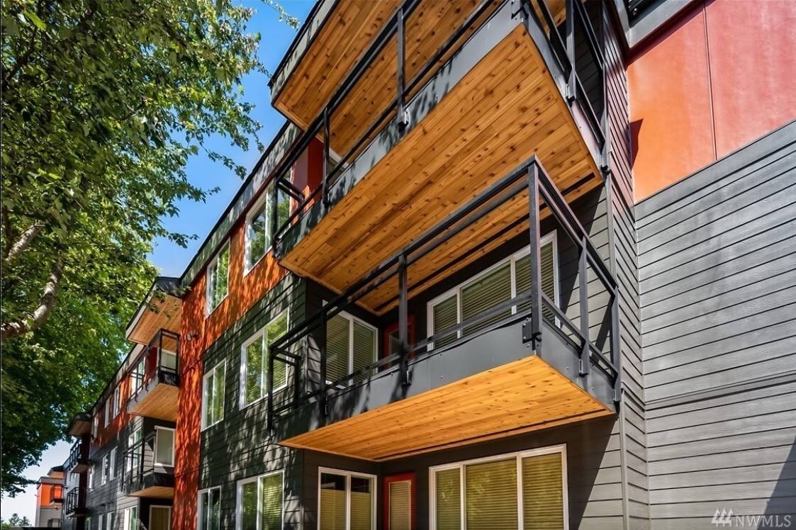 Condo for rent at 5818 NE 70th St, Seattle, WA 98115