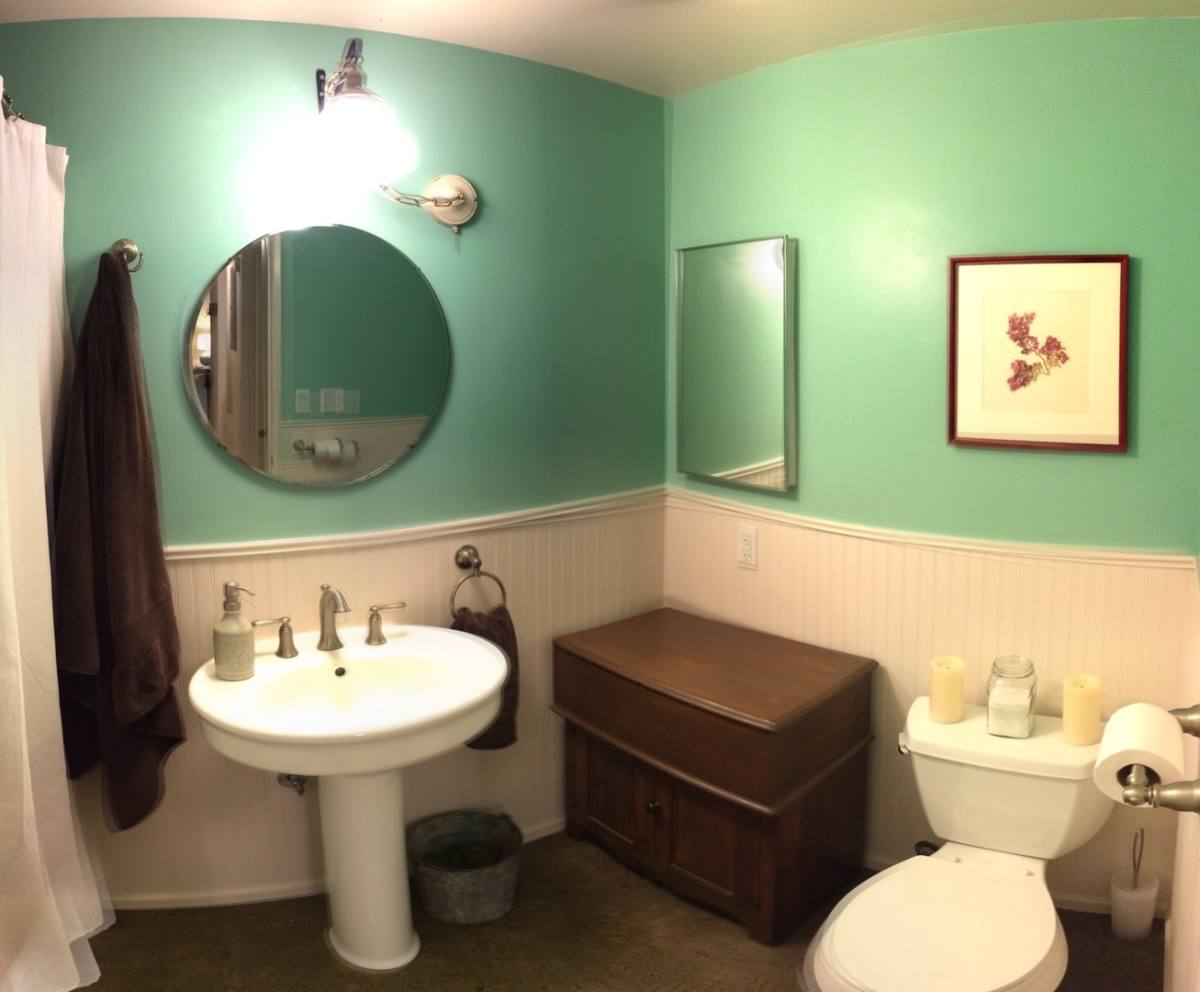 Condo for rent at 5818 NE 70th St, Seattle, WA 98115