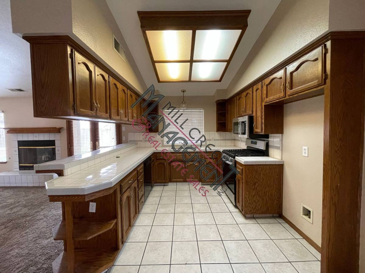 House for rent at 1913 Del Monte Court, Tulare, CA 93274