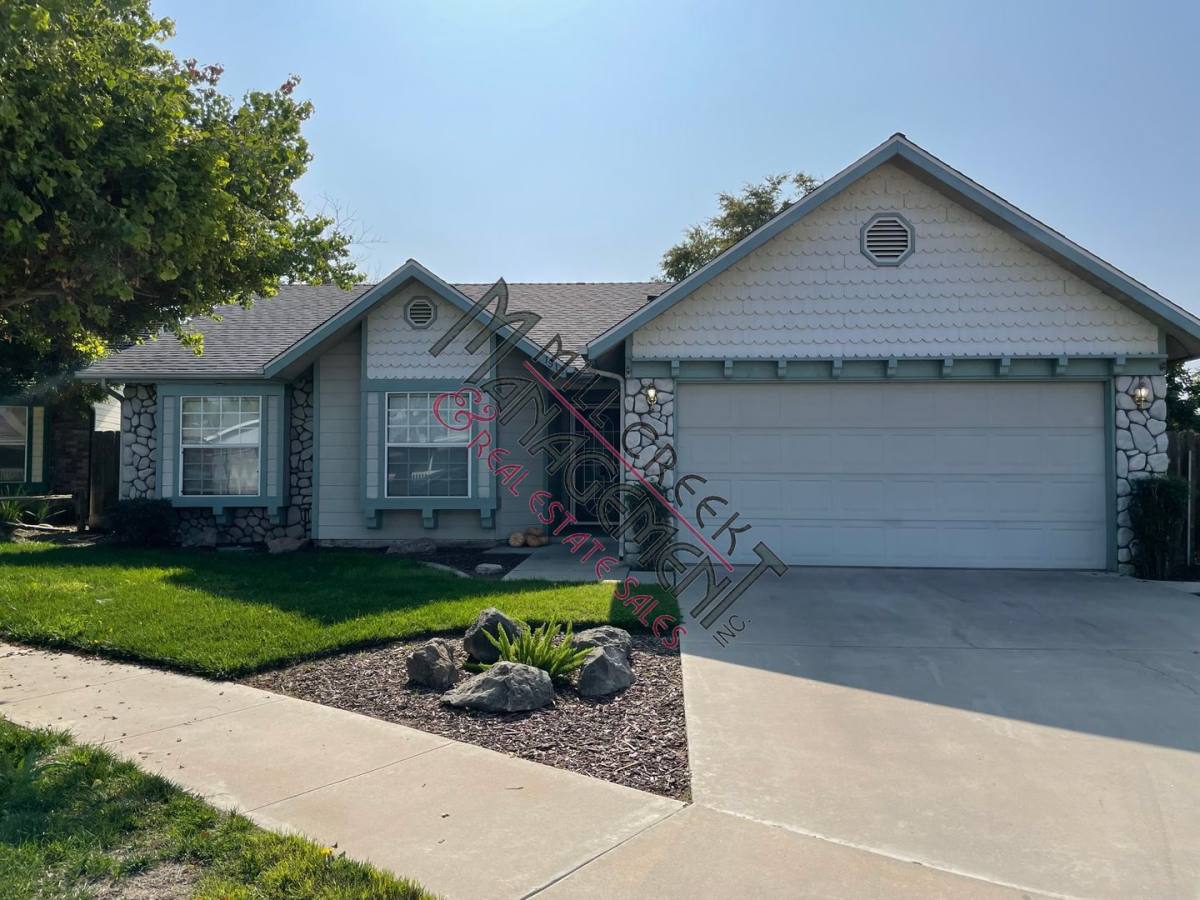 House for rent at 1913 Del Monte Court, Tulare, CA 93274
