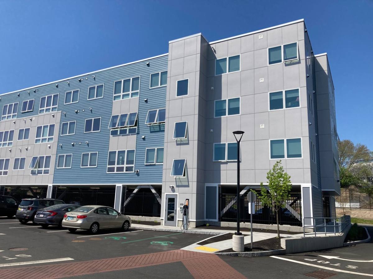 Apartment for rent at 124 Ocean Ave, Salem, MA 01970