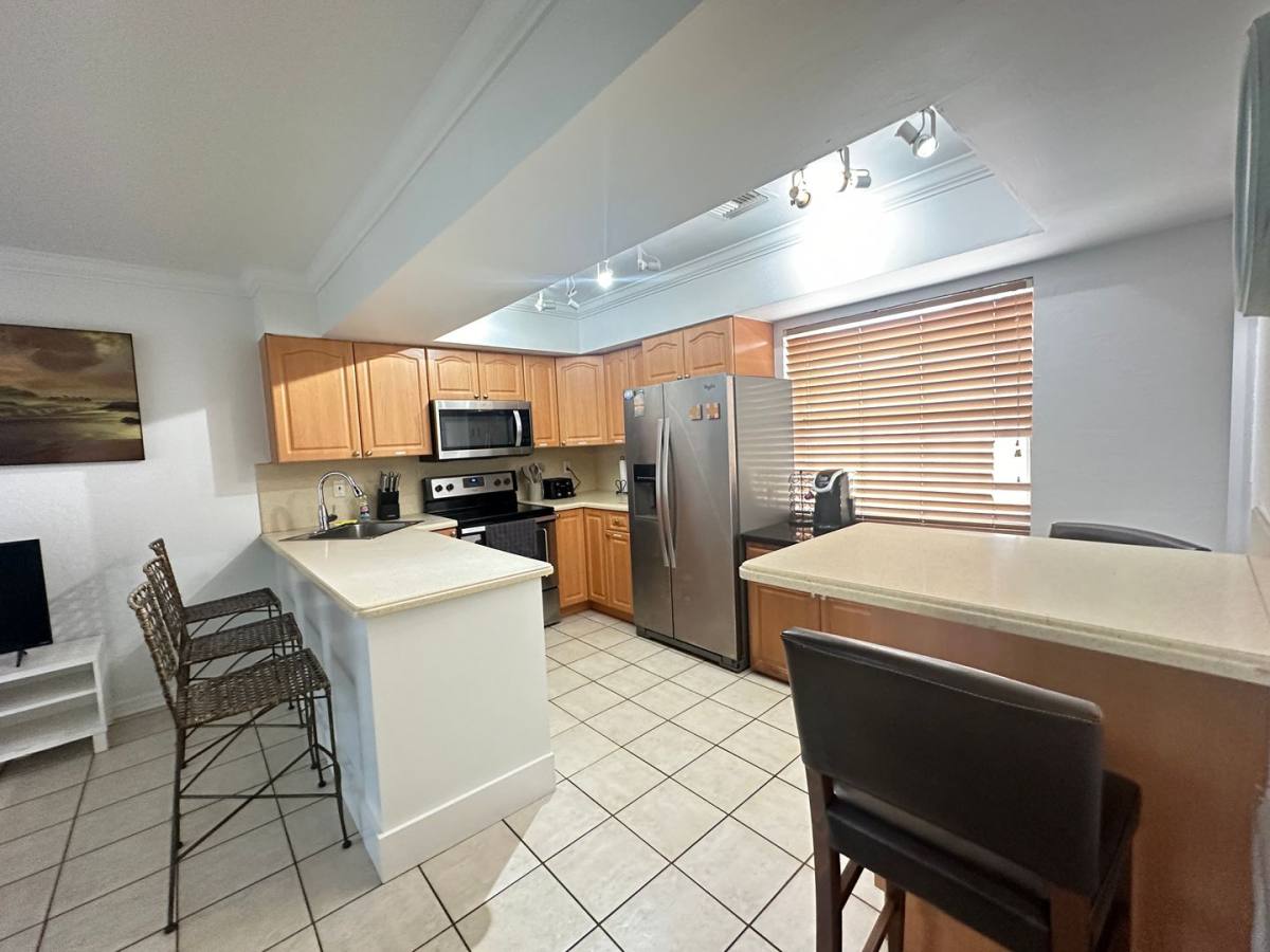 Apartment for rent at 740 NE 37th St, Fort Lauderdale, FL 33334