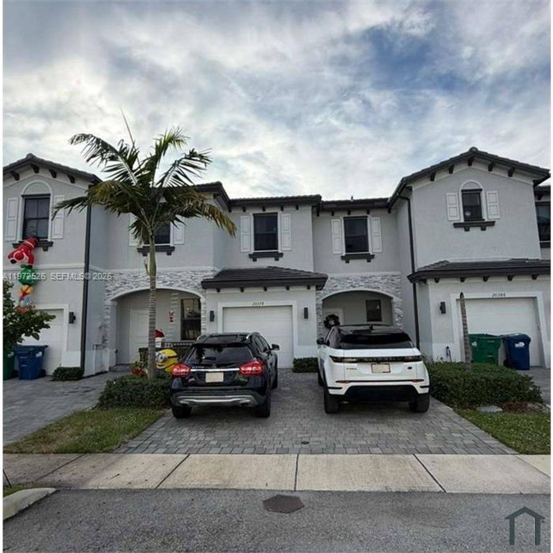 Townhouse for rent at 20378 NW 6th Ave, Miami, FL 33169