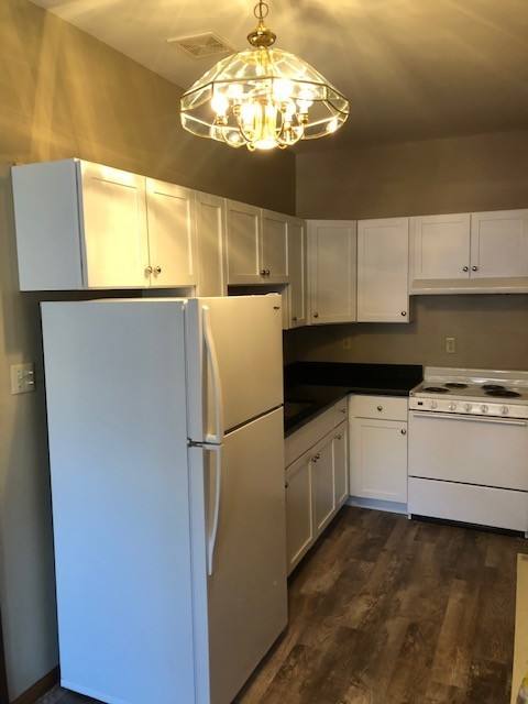 Apartment for rent at 217-219 Bates Ave, Saint Paul, MN 55106