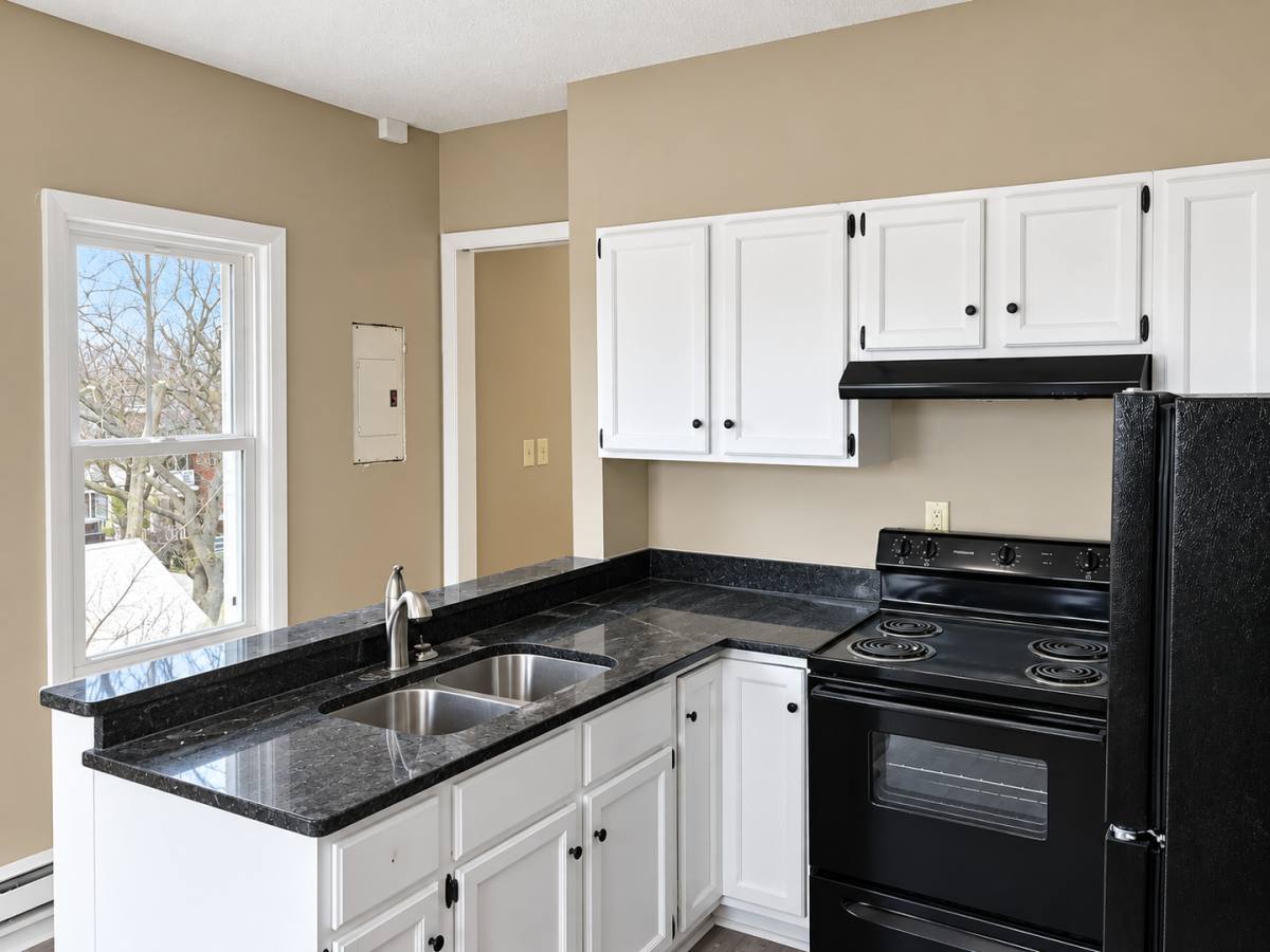 Apartment for rent at 217-219 Bates Ave, St. Paul, MN 55106
