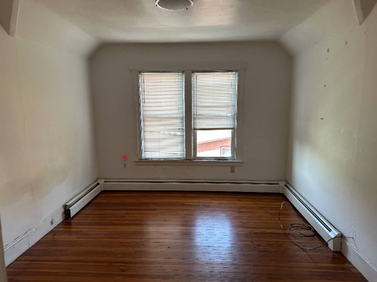 Apartment for rent at 56 Hillside Place, New Haven, CT 06511