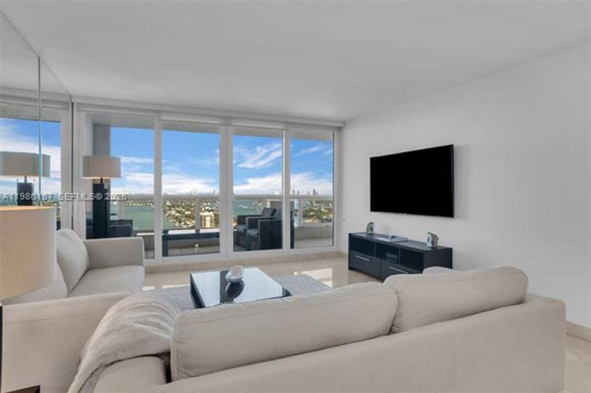 Apartment for rent at 1717 N Bayshore Dr, Miami, FL 33132
