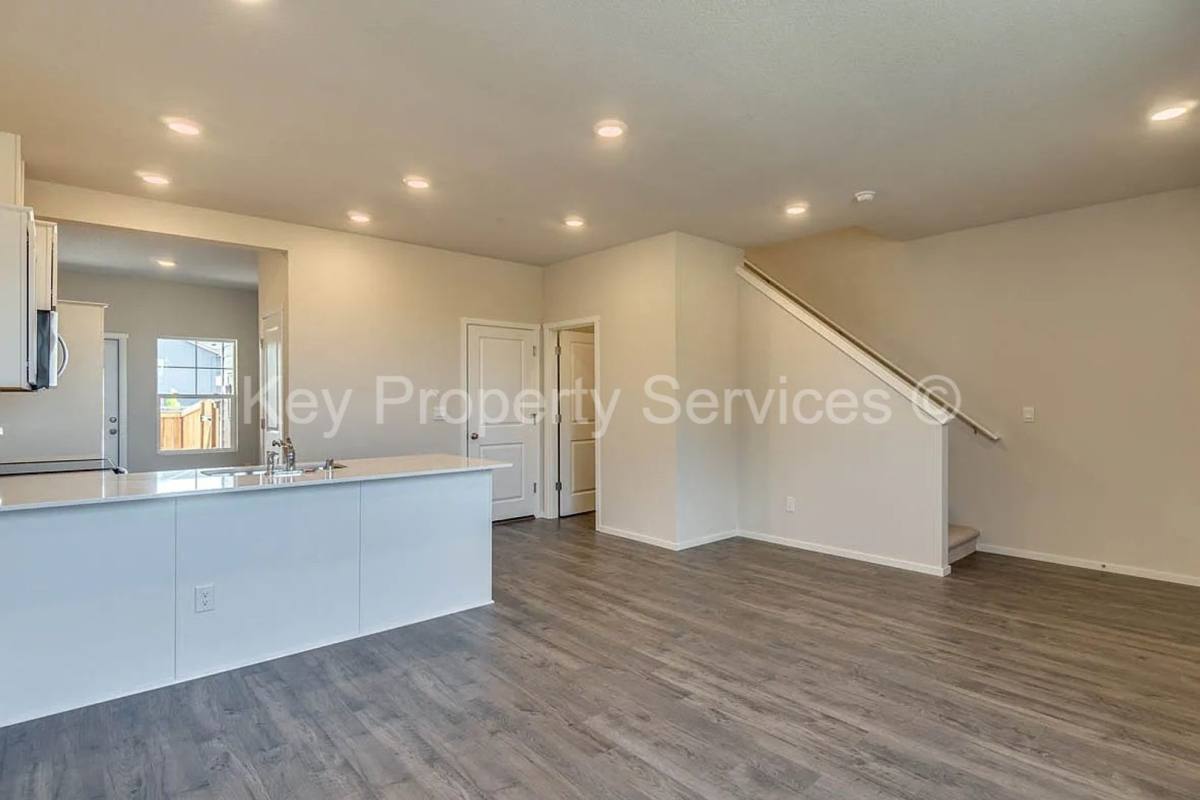 Townhouse for rent at 12609 NE 116th Way, Vancouver, WA 98682