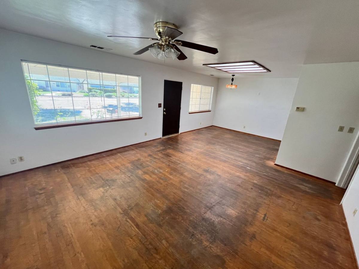 House for rent at 215 S D St, Lompoc, CA 93436