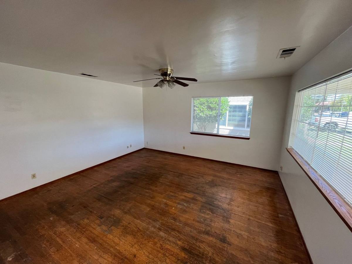 House for rent at 215 S D St, Lompoc, CA 93436
