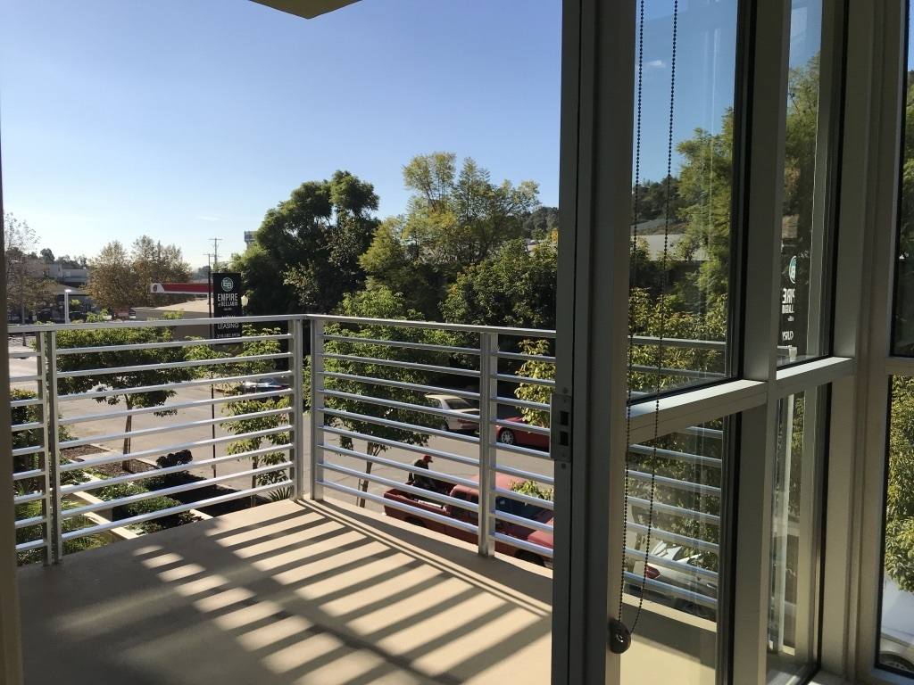 Apartment for rent at 11715 Bellagio Rd, Los Angeles, CA 90049
