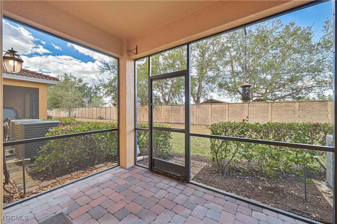 Townhouse for rent at 10120 Tin Maple Dr #19, Estero, FL 33928