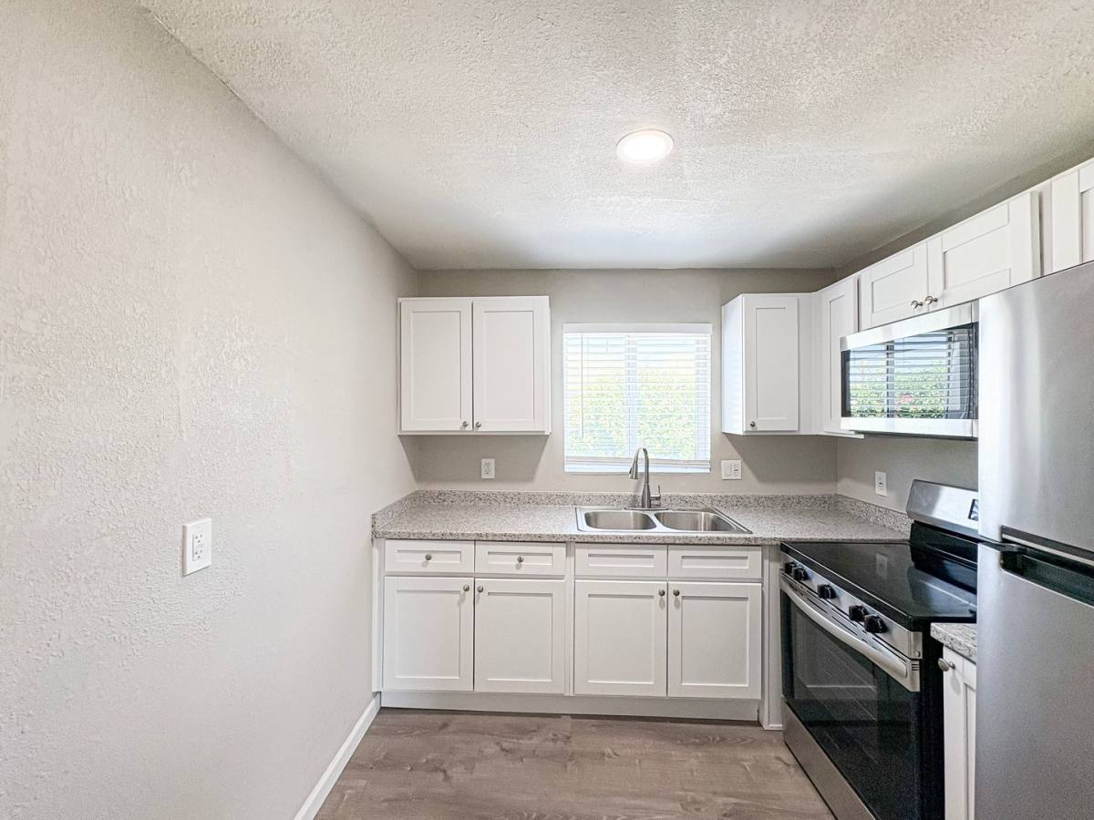 Apartment for rent at 1110 E Highland Ave, Phoenix, AZ 85014