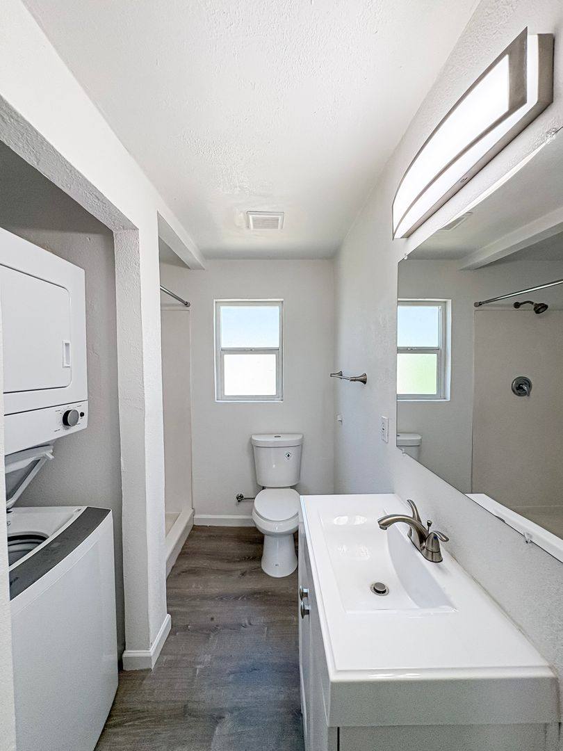 Apartment for rent at 1110 E Highland Ave, Phoenix, AZ 85014