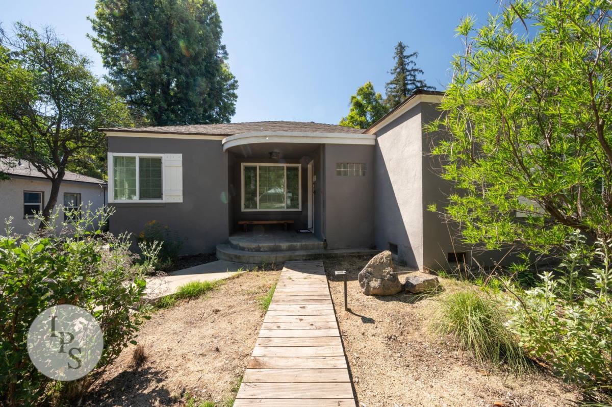House for rent at 210 E Harvard Ave, Fresno, CA 93704