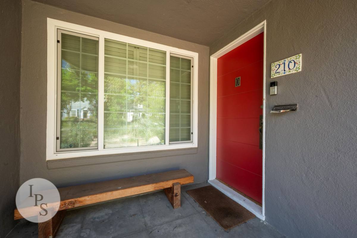 House for rent at 210 E Harvard Ave, Fresno, CA 93704